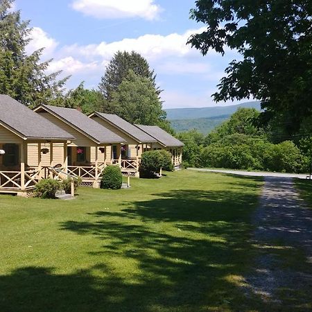 Serenity Motel Shaftsbury 外观 照片