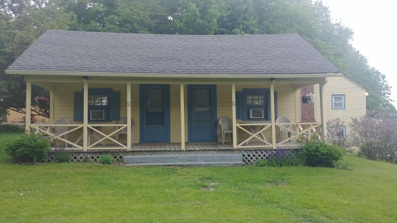 Serenity Motel Shaftsbury 外观 照片