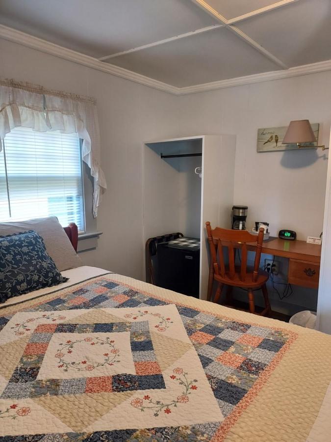 Serenity Motel Shaftsbury 外观 照片