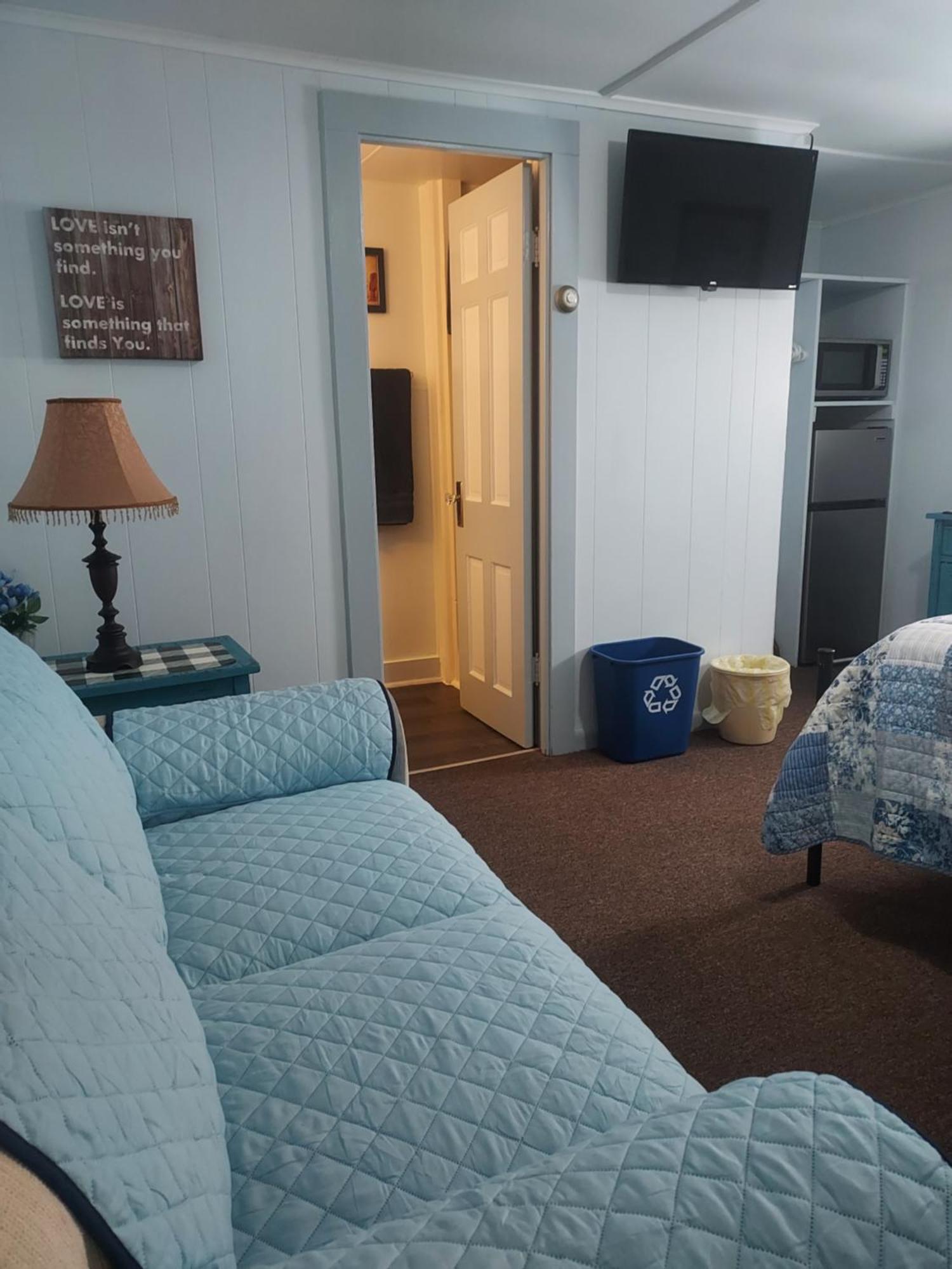 Serenity Motel Shaftsbury 外观 照片